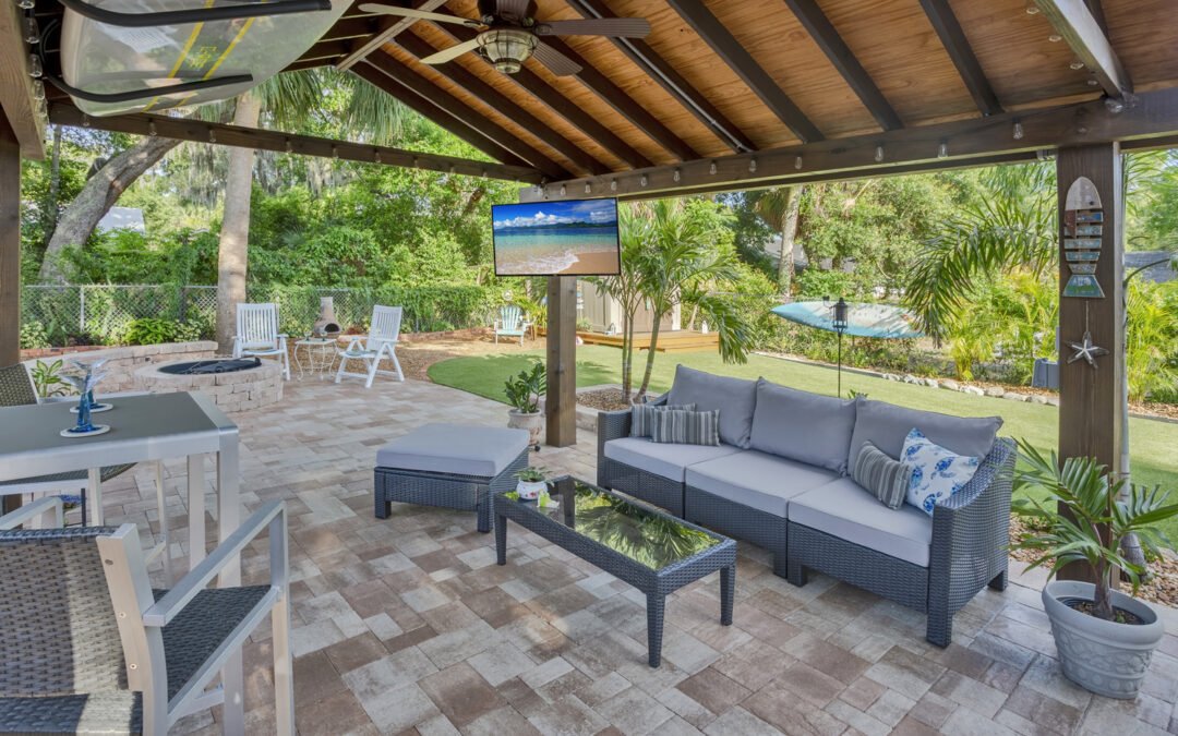 Why Tampa Bay Homeowners Should Trust an Expert for Outdoor TV Installation